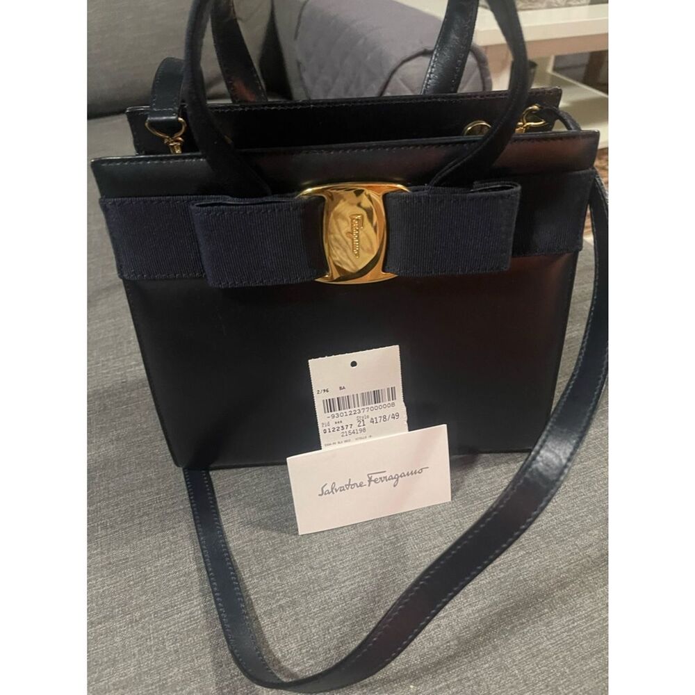 Salvatore Ferragamo Bow Leather Tote Black Gold Hardware Top Handle Crossbody - Picture 2 of 10